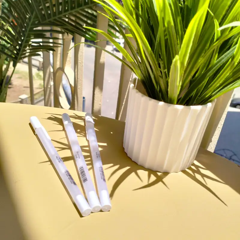 Product image of قلم جيل أبيض للتفاصيل والإضاءات من برو شتير (Brushteer White Gel Pen)